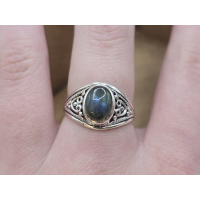 Echt zilveren ring met labradoriet. 